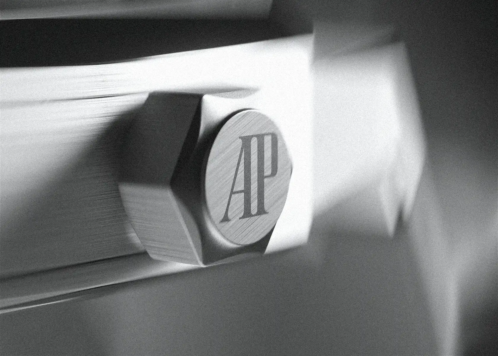 Audemars Piguet Smart Oak watch concept. Stylized image of the crown.